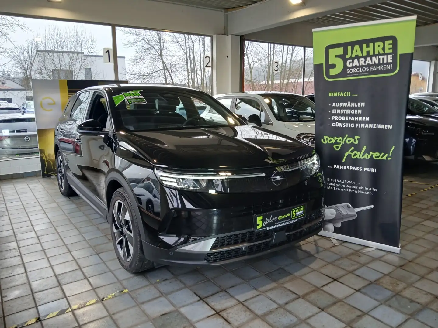 Opel Grandland 1.2 AHK,Klimaautomatik,Sitzheizung Schwarz - 2