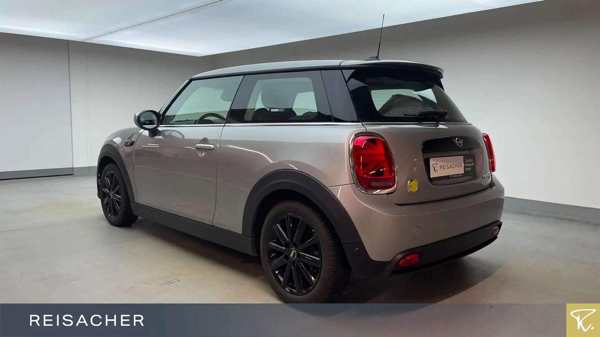 MINI Cooper SE A Essential-Trim,Navi,LED,SpoSi,LM16" Silber - 2