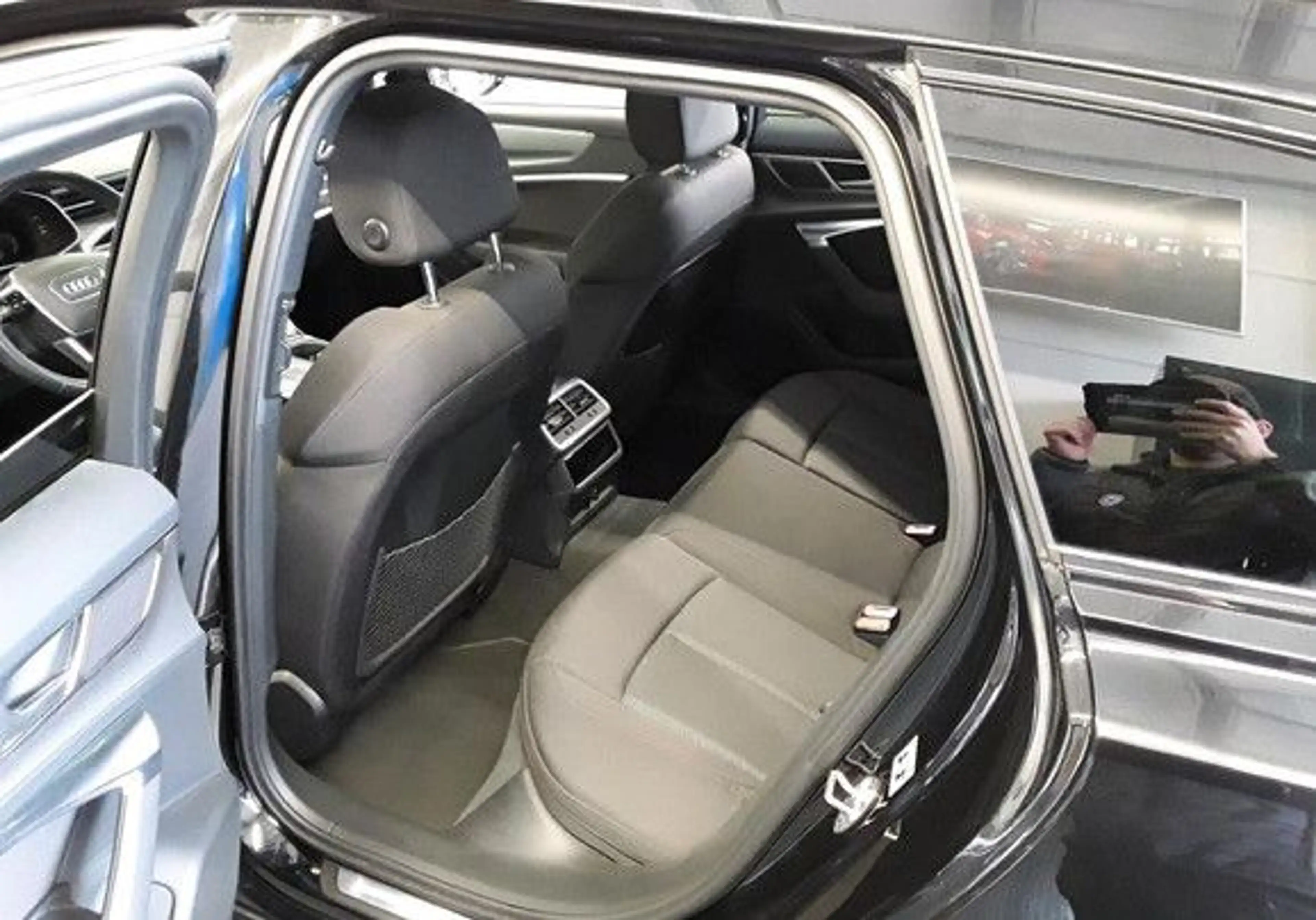 Audi A6 Avant 45 TFSI quattro Panorama/Memory/Kamera — photo 8