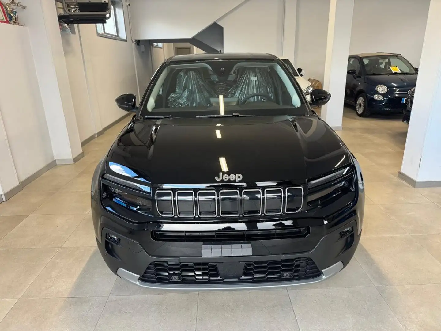 Jeep Avenger 1.2 Turbo Summit KM0 Schwarz - 2