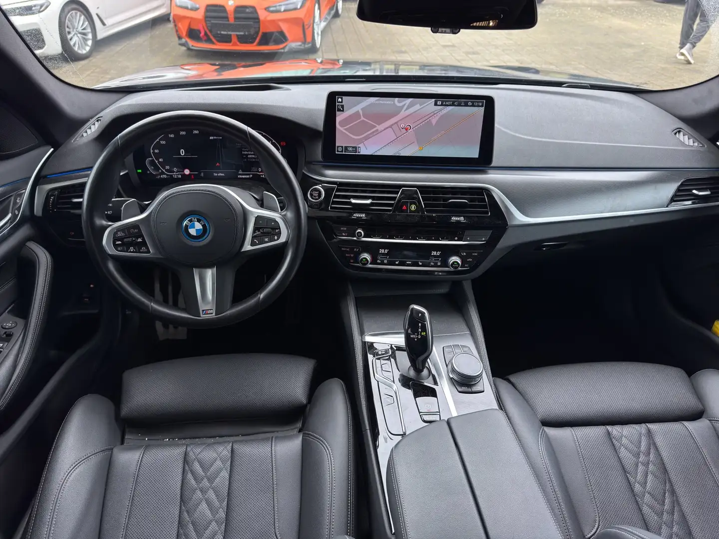 BMW 530 e xDrive Touring M Sport ACC AHK Komfortzuga. Grau - 2