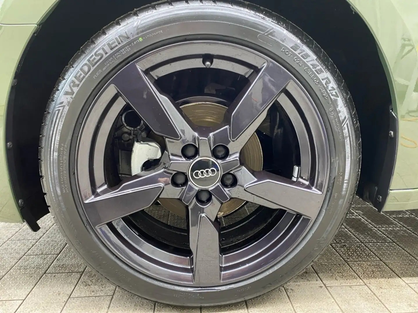 Audi A1 Sportback advanced LED+ACC+RFK+BLACK+PRIVACY+ Grün - 2