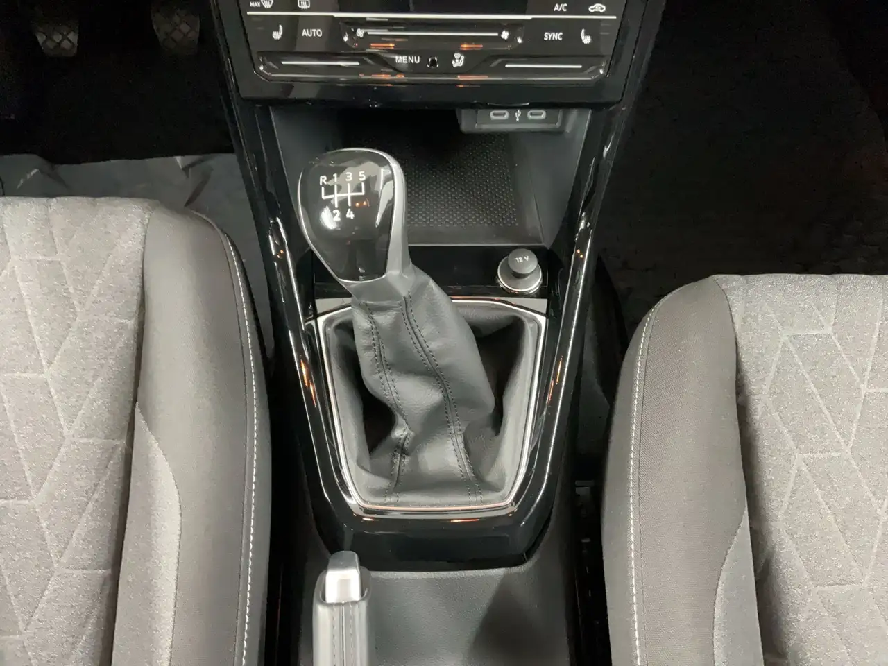 Volkswagen T-Cross Life (Navi.Klima.Regensensor) 1.0 TSI 12