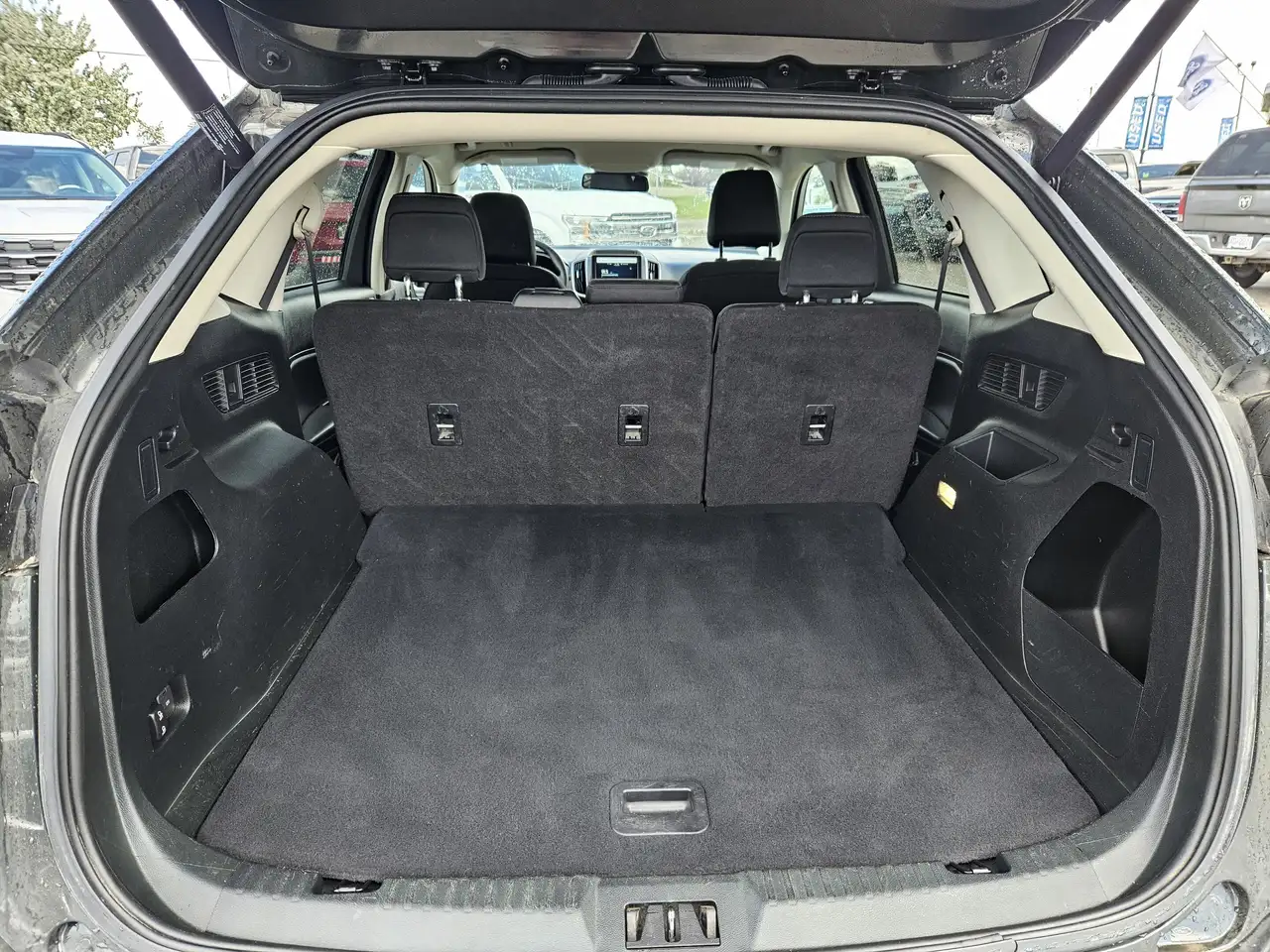 Ford Edge снимка Ford Edge