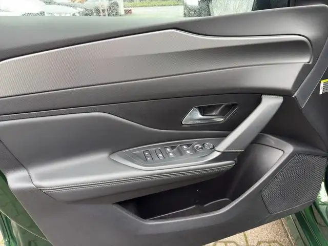 Peugeot 308 view 14