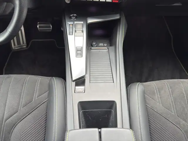 Peugeot 308 view 11