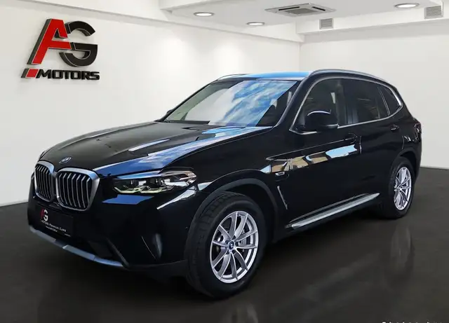 BMW X3 view 2