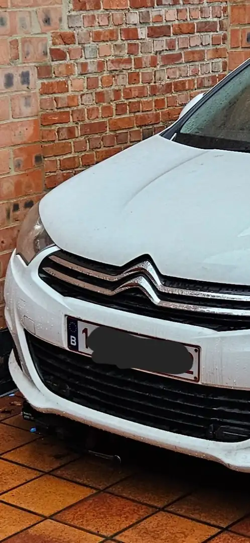 Citroen C4 C4+VTi+95+Selection Bílá - 2