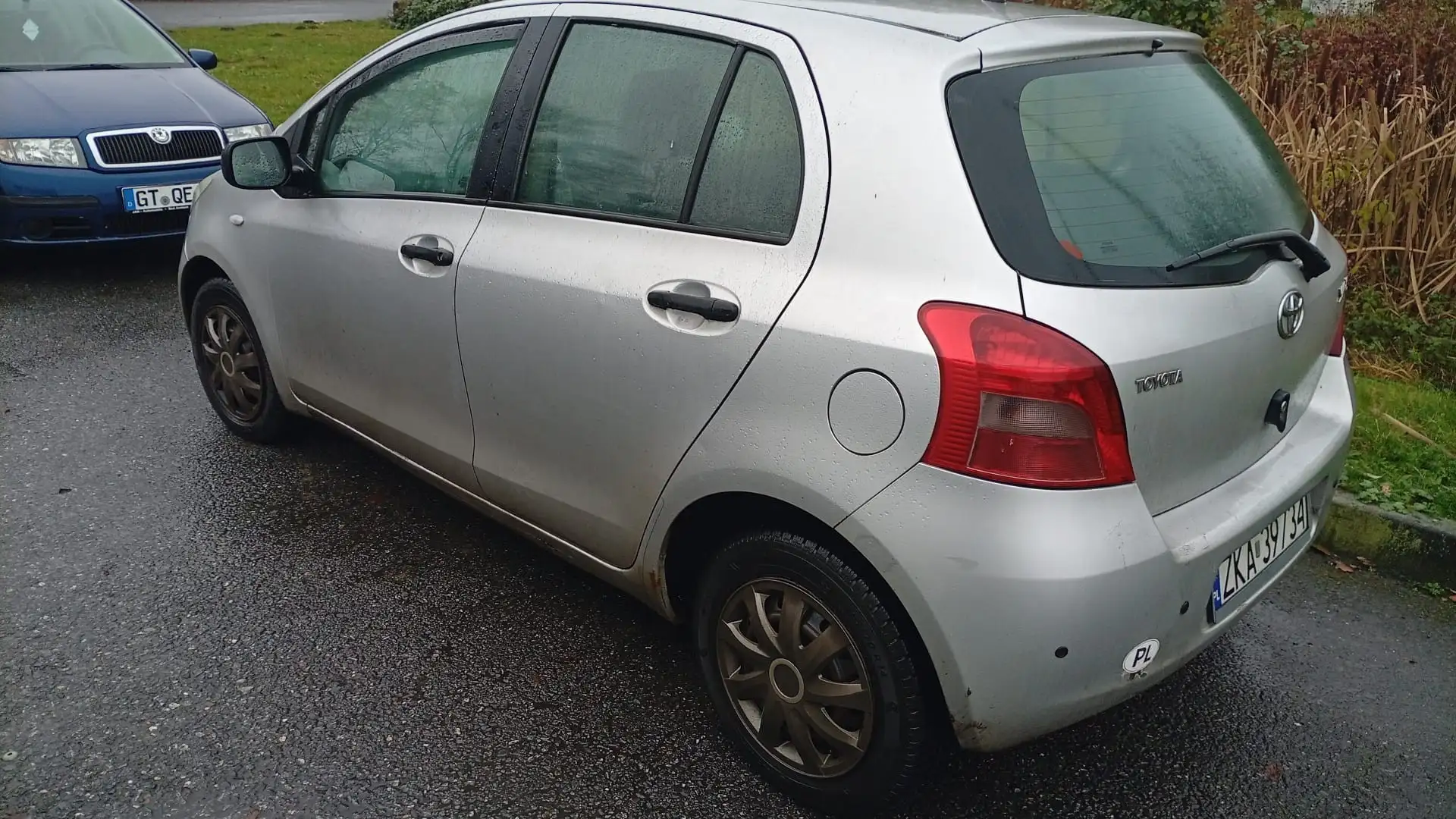 Toyota Yaris 1.0 Sol - 2