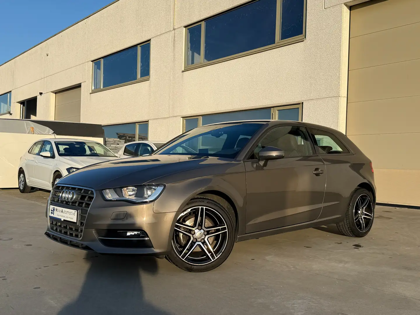 Audi A3 A3 1.2 TFSI Ambition S line Braun - 1