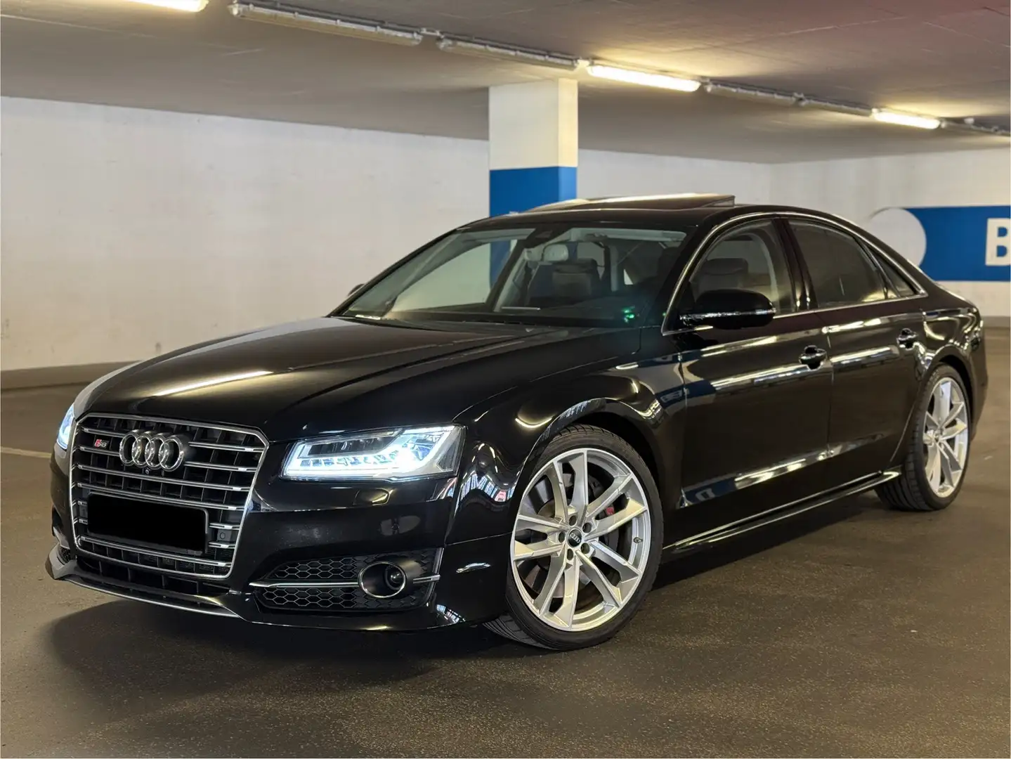 Audi S8 4.0 TFSI V8 **Top-Ausstattung im Top-Zustand** Schwarz - 1