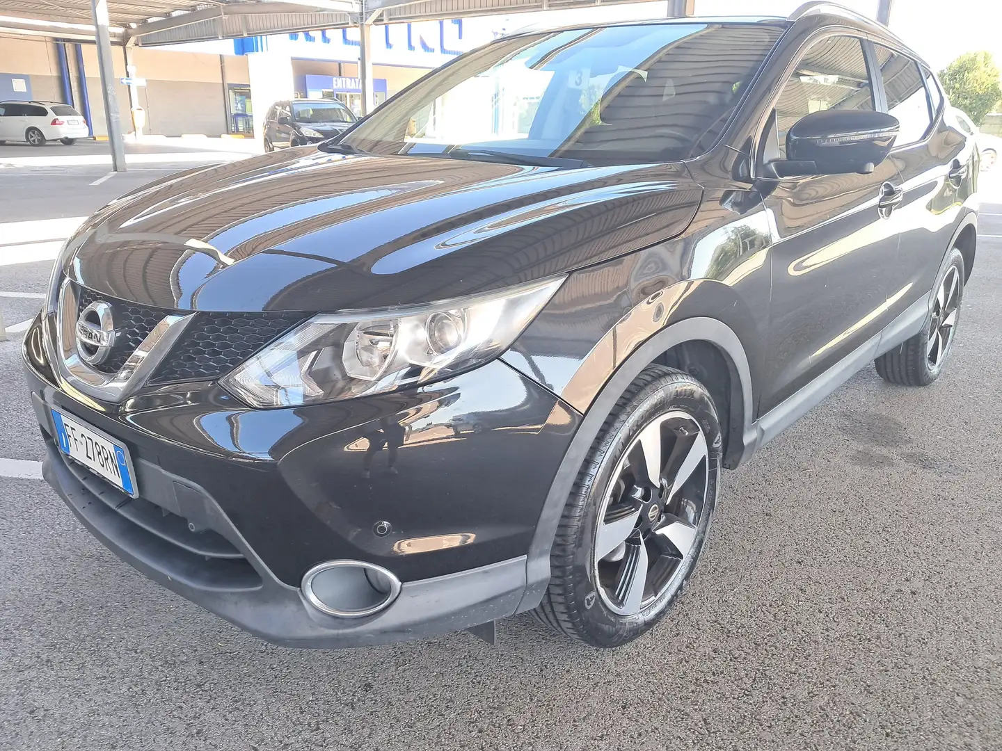 Nissan Qashqai Qashqai II 2014 1.2 dig-t Tekna 115cv xtronic E6 Nero - 1