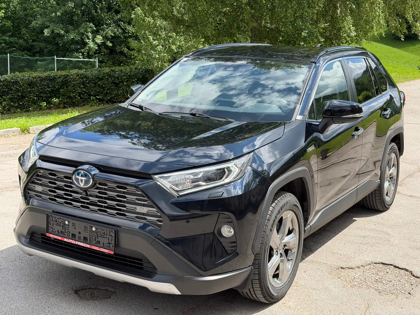 Toyota RAV 4 RAV4 2,5 Hybrid VIP AWD VIP Schwarz - 1