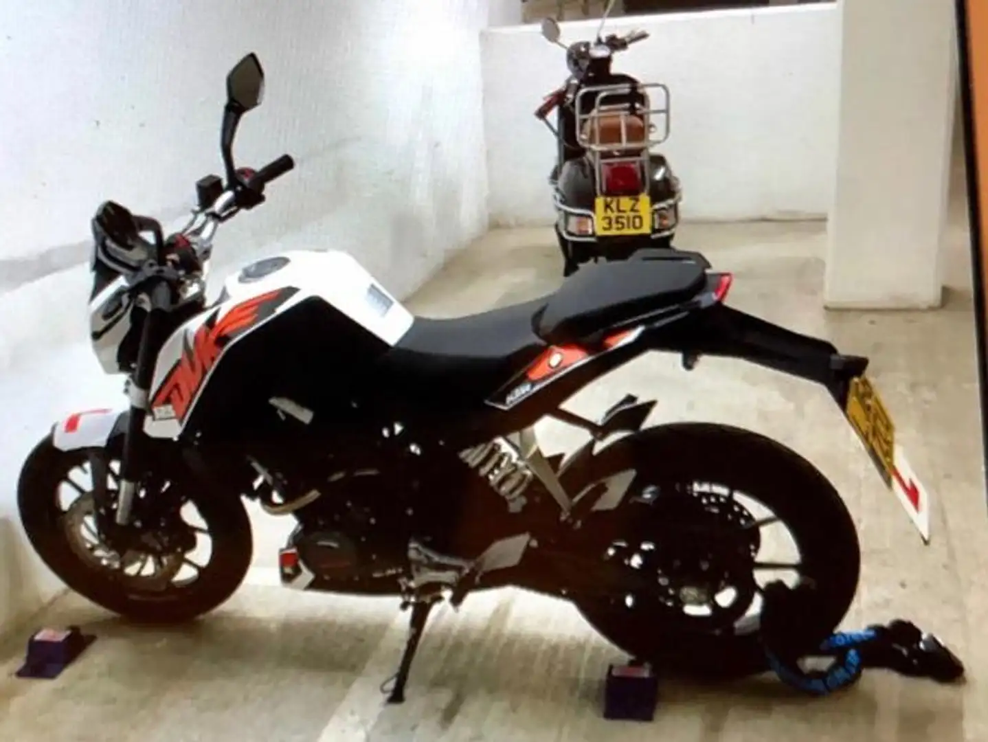 KTM 125 Duke Білий - 1