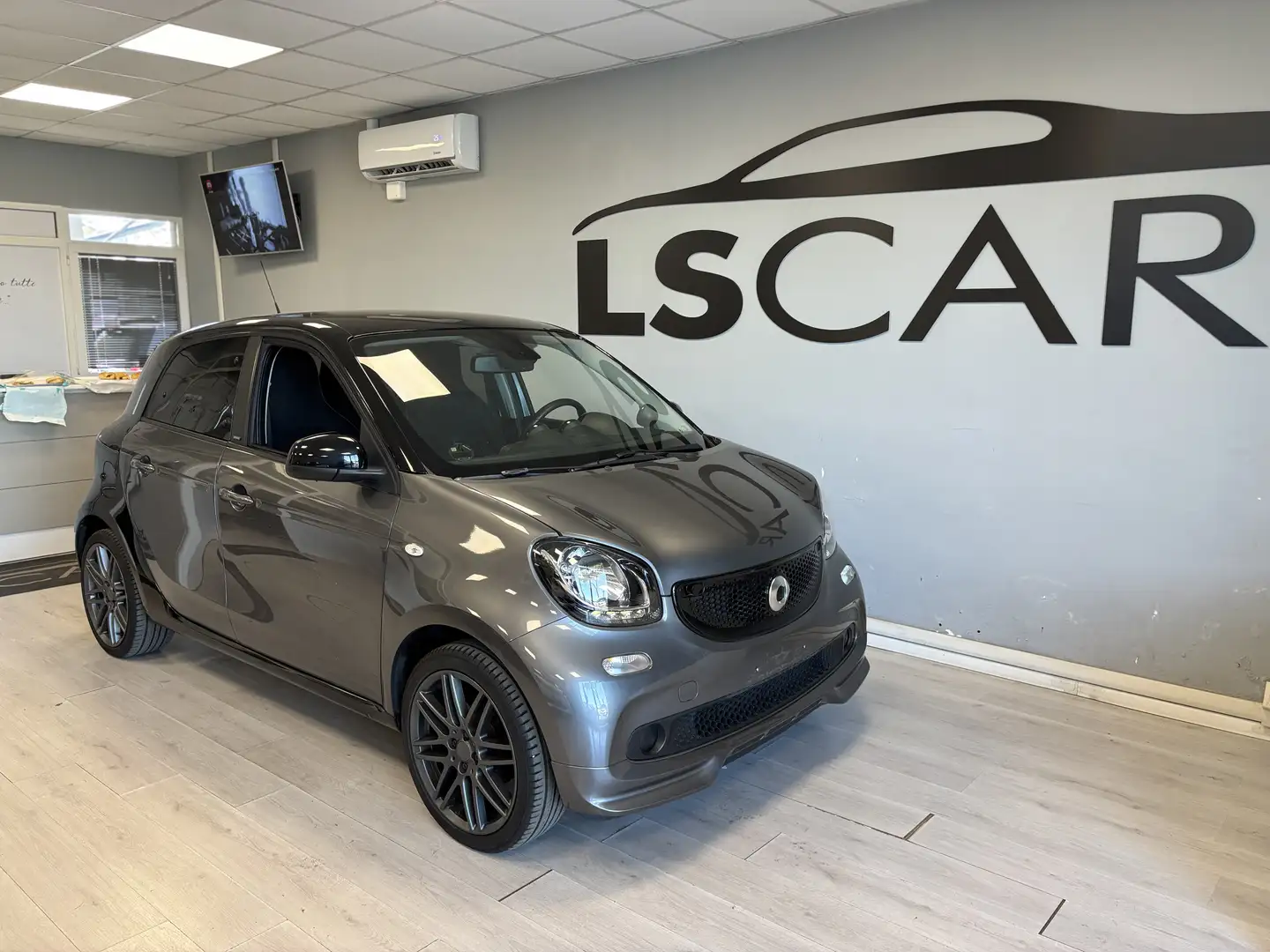 smart forFour 0.9~Pack~Brabus~Super~Passion~Promo~Finanziamento Gris - 1