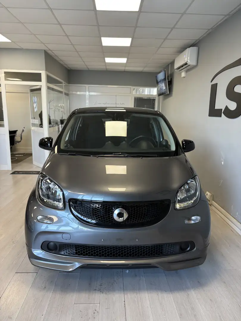 smart forFour 0.9~Pack~Brabus~Super~Passion~Promo~Finanziamento Gris - 2