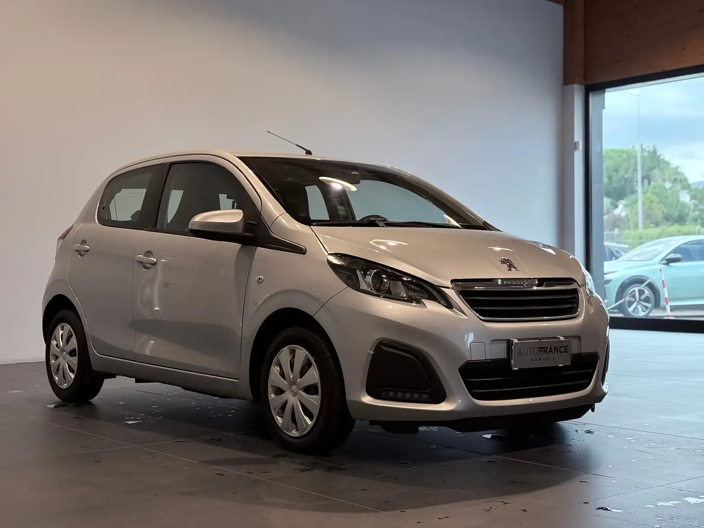 Peugeot 108 108 5p 1.0 vti Active s Gri - 2