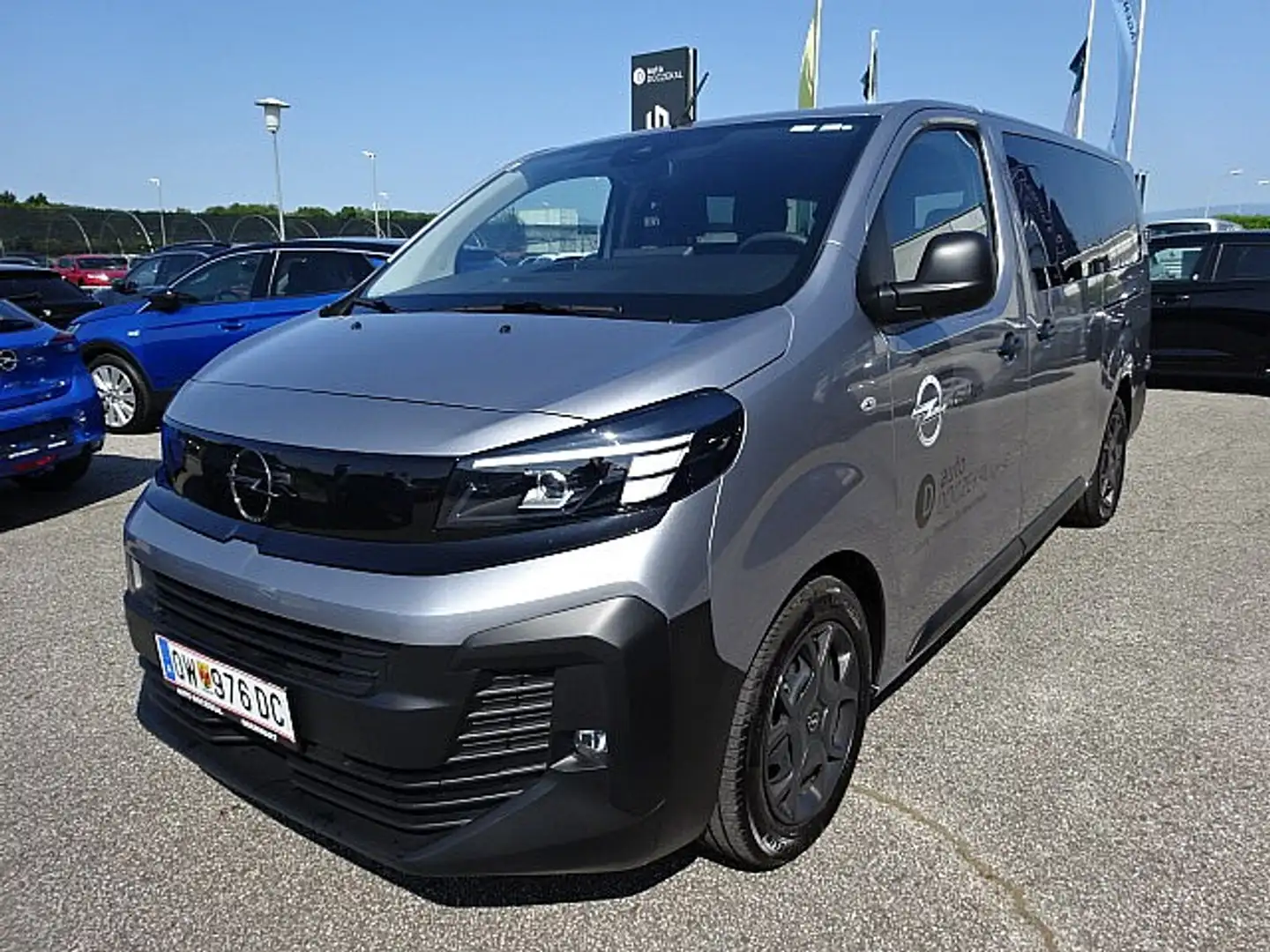 Opel Vivaro Kombi 2,0 Diesel S&S XL Aut. Grau - 1