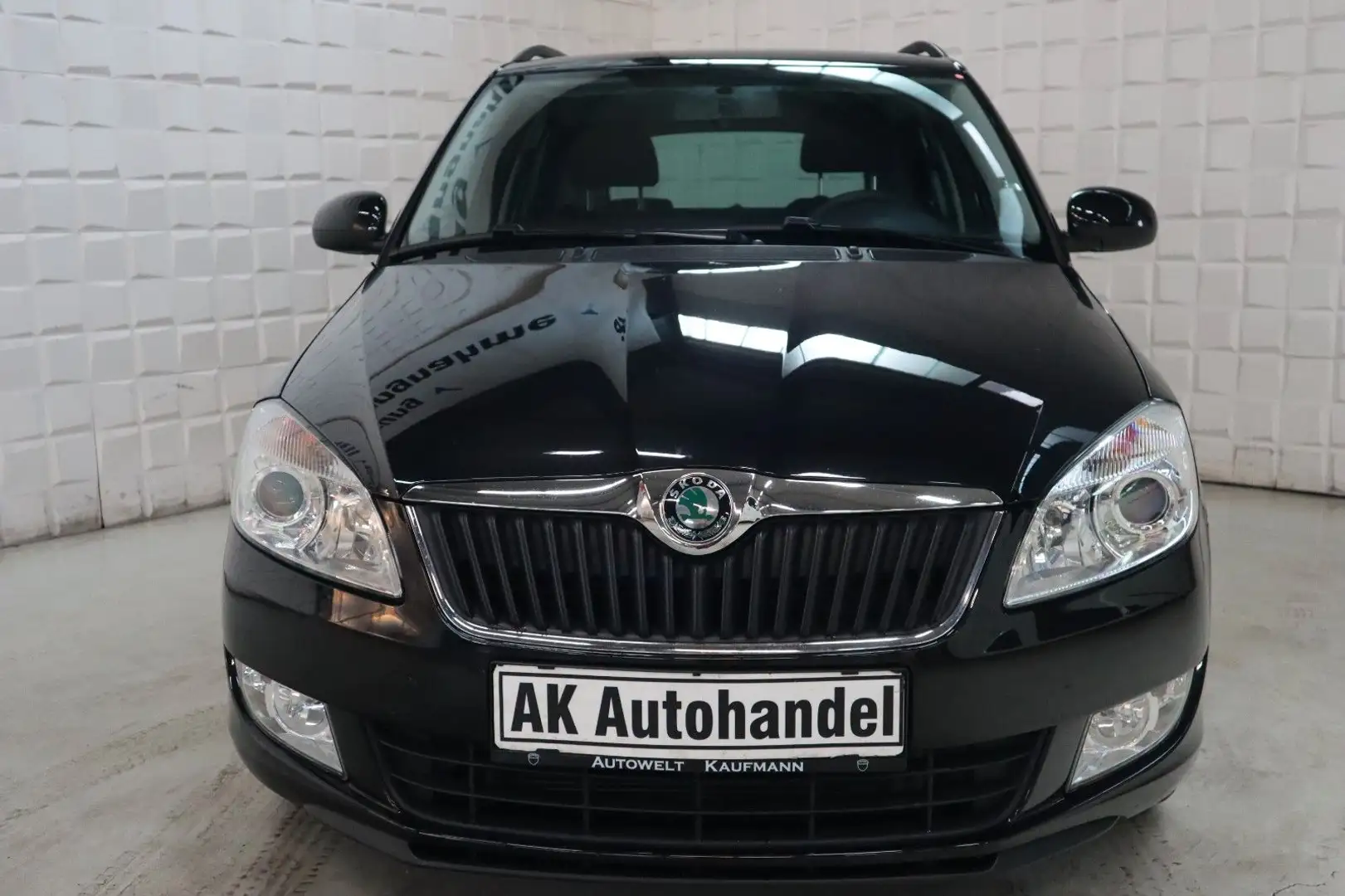 Skoda Fabia Combi Ambition Klimaanlage Tempomat 1.Hand Schwarz - 2