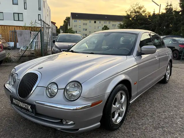 Jaguar S-Type Executive*Automatik*SHZ*Temp*HU/AU Neu*Bluetooth