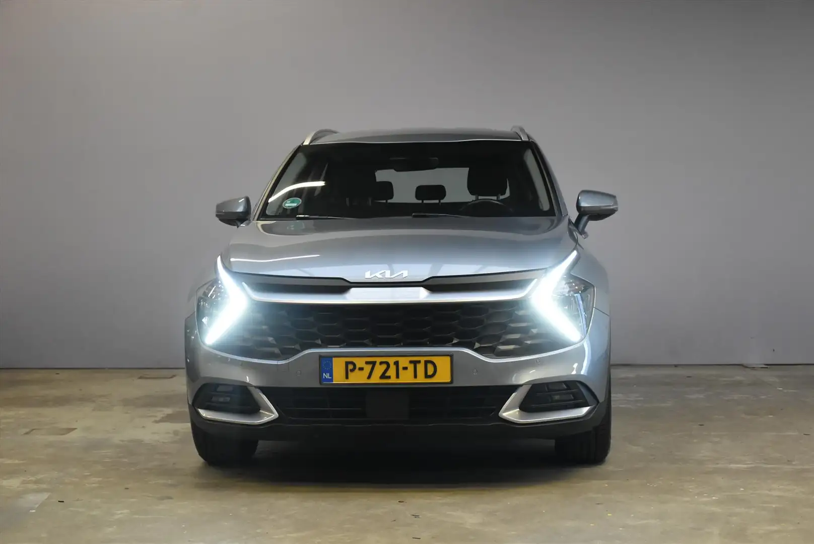 Kia Sportage 1.6 T-GDi 150pk Mild Hybrid DynamicLine Grau - 2