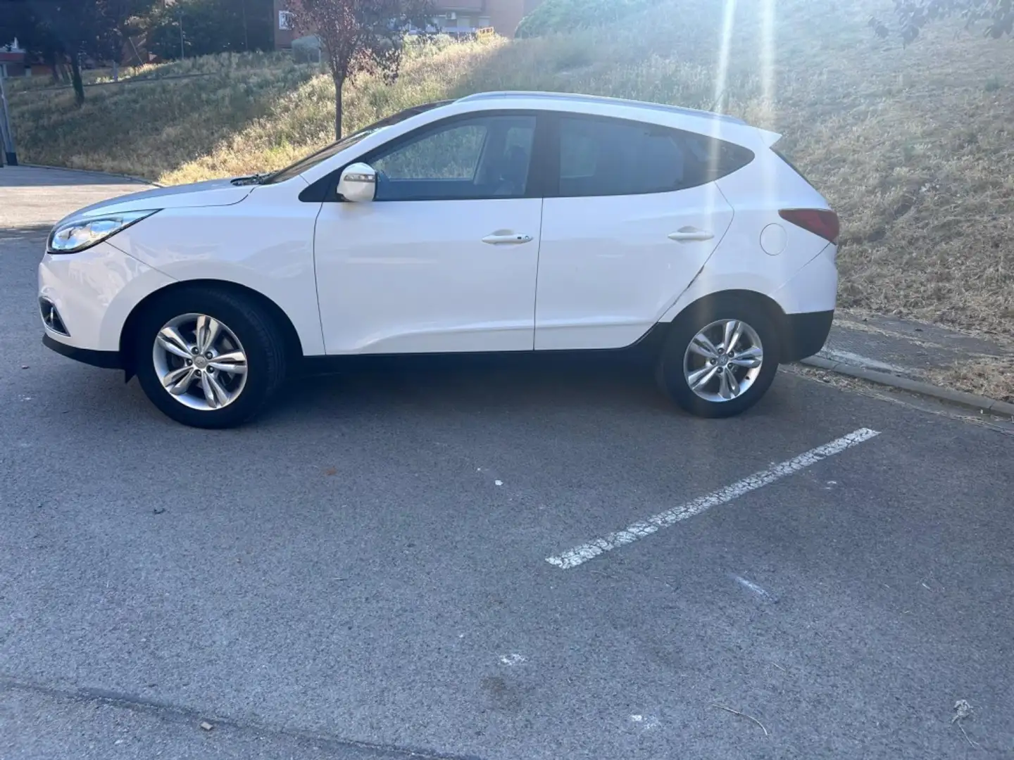 Hyundai iX35 1.7CRDI GLS Tecno Sky 4x2 Blanco - 2