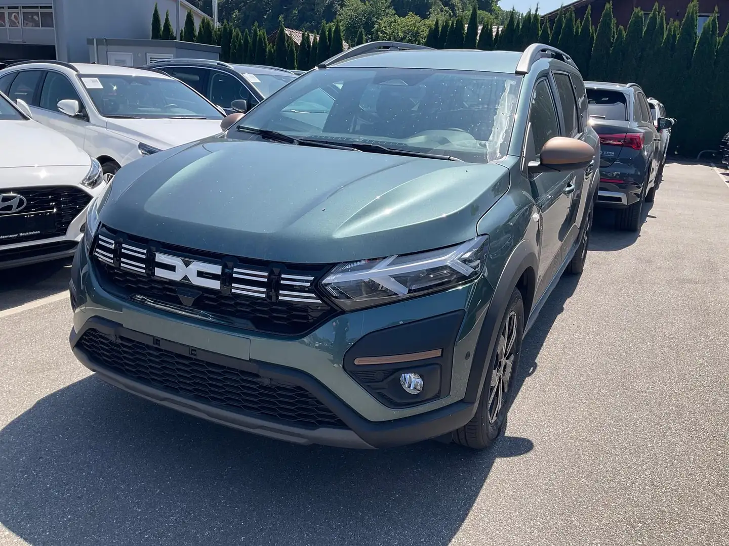 Dacia Jogger 1.0 TCE 110 Extreme, 7-Sitzer, Kamera, Sitzheizung Grün - 2