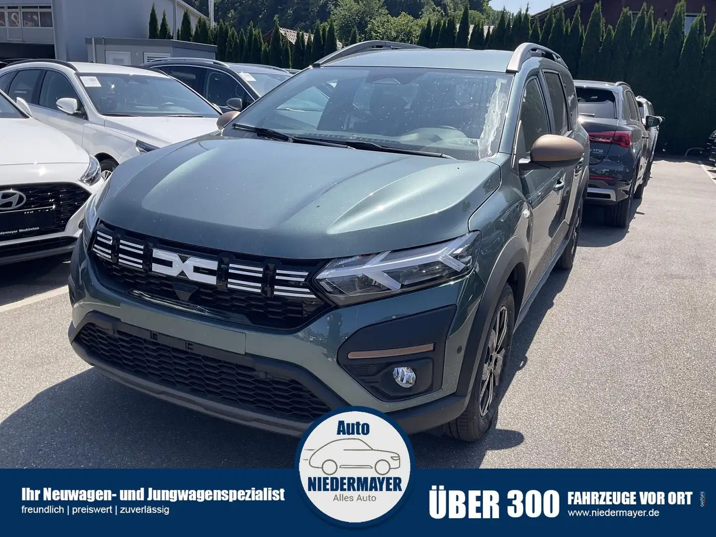 Dacia Jogger 1.0 TCE 110 Extreme, 7-Sitzer, Kamera, Sitzheizung Grün - 1