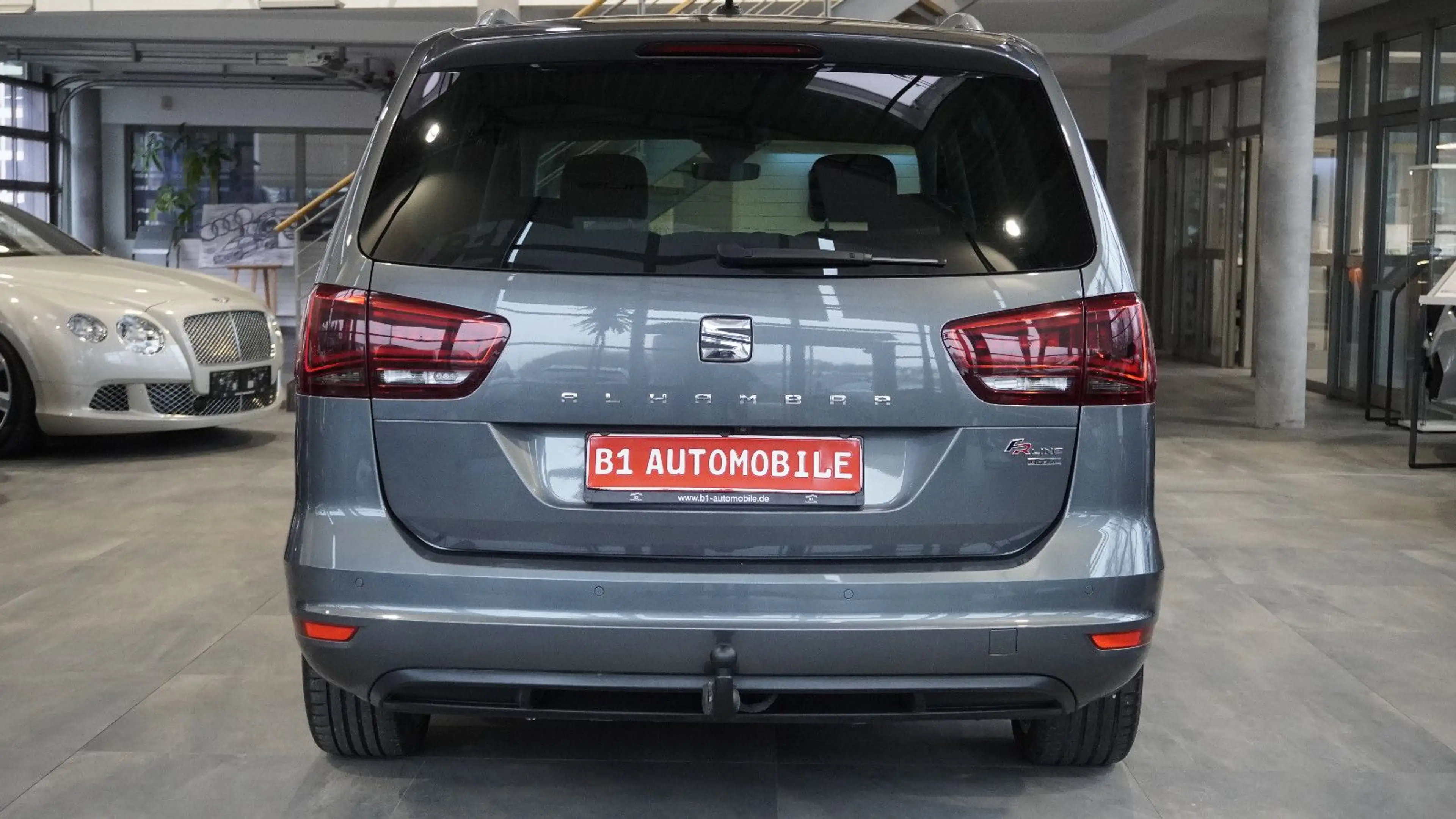 SEAT Alhambra FR-Line Allrad*ACC*AHK*STHZ*7-SITZ* — photo 6