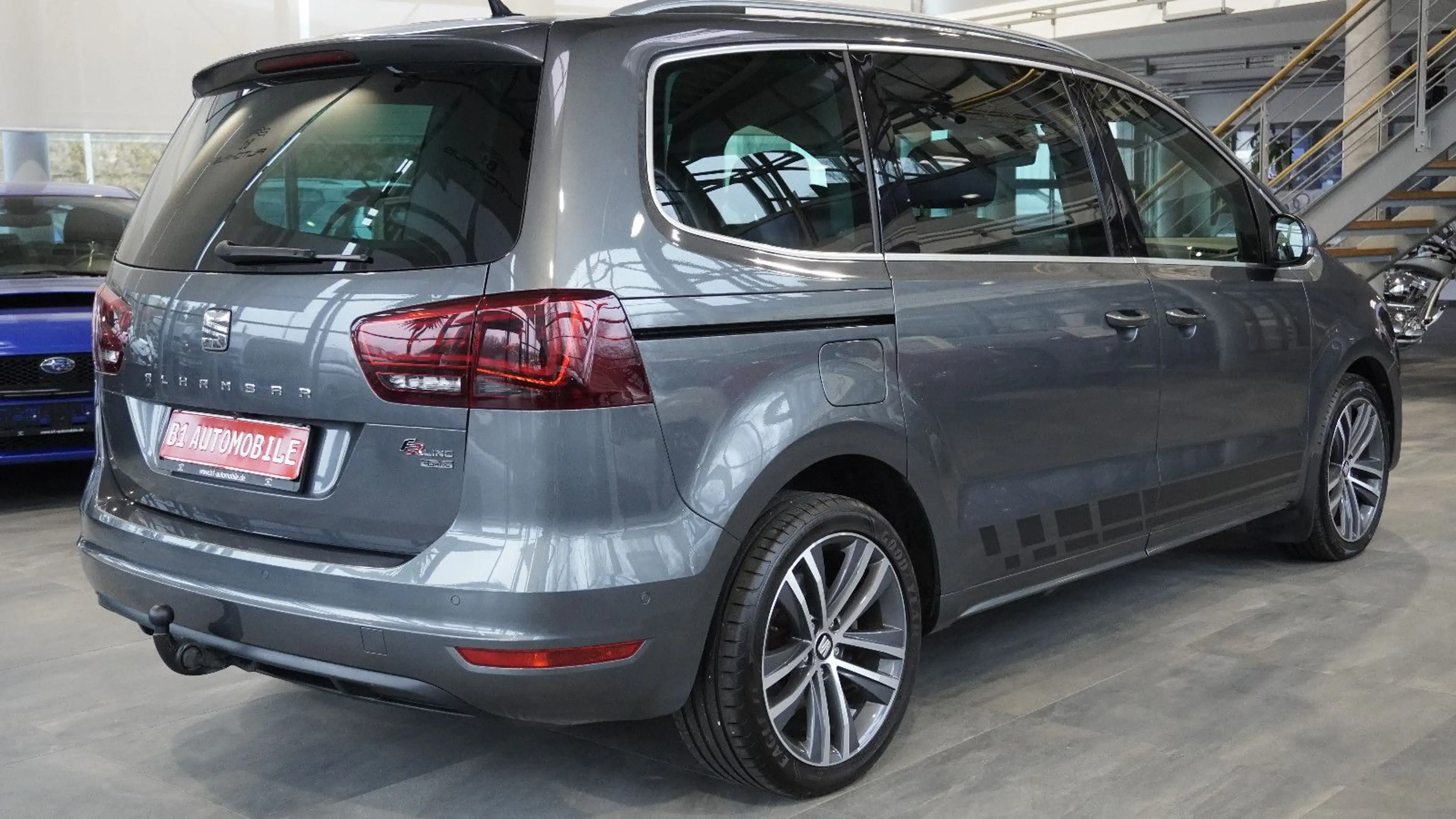 SEAT Alhambra FR-Line Allrad*ACC*AHK*STHZ*7-SITZ* — photo 5