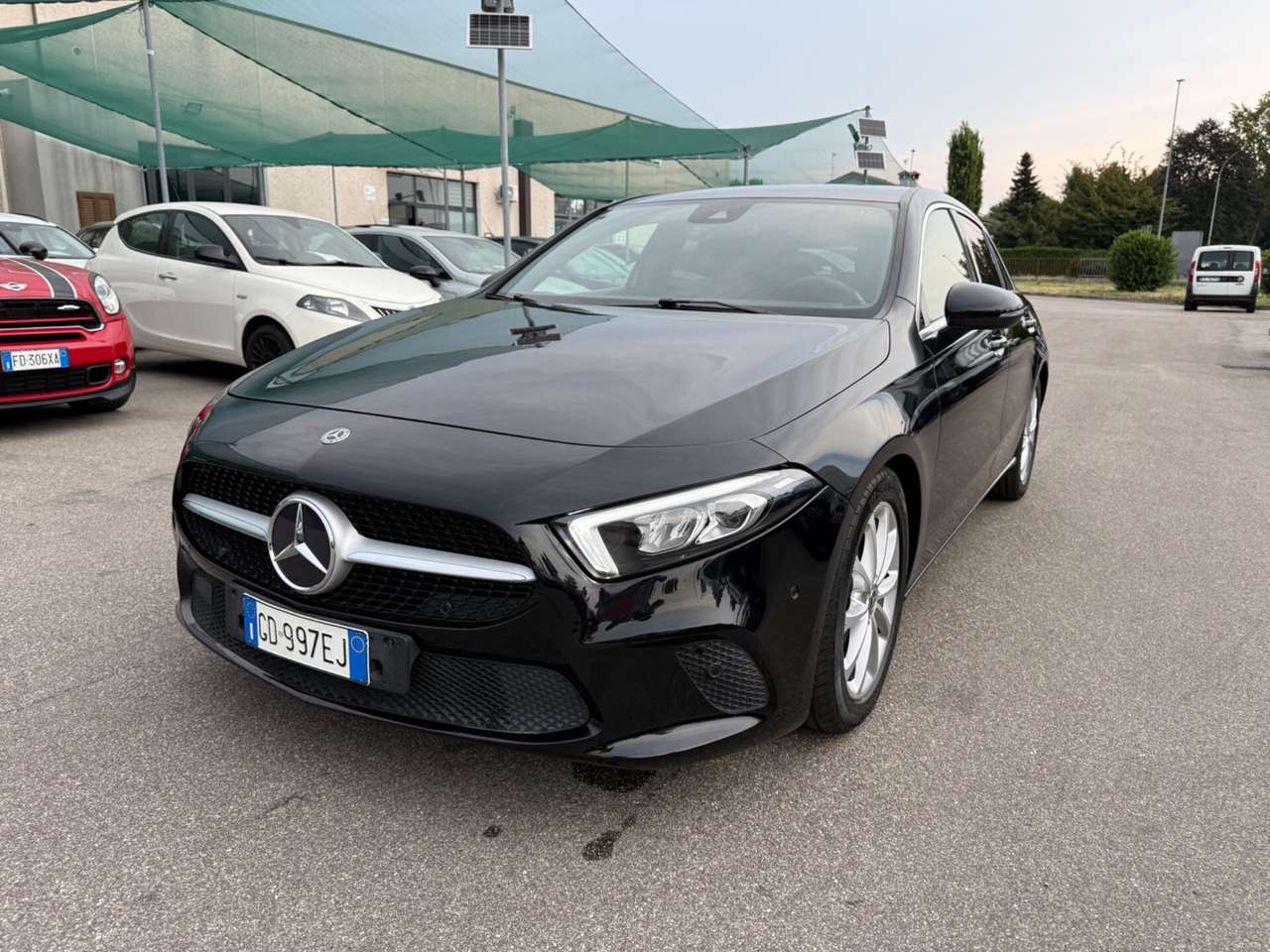 Mercedes-Benz A 180 A 180 d Automatic Sport
