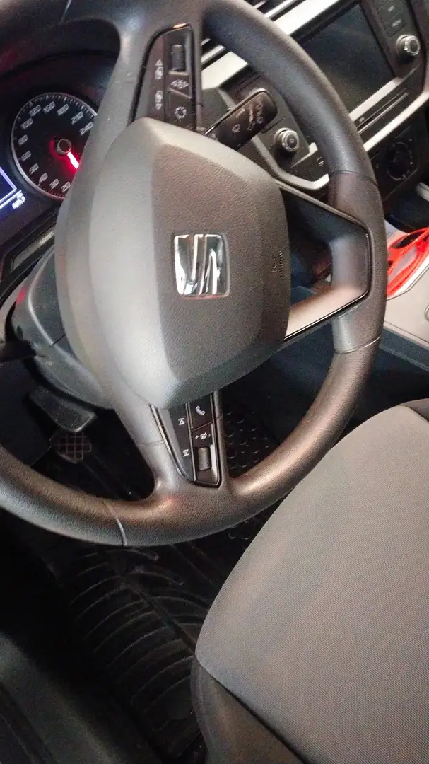 SEAT Arona Arona 1,0 Eco TSI Austria Edition Austria Edition Grau - 2