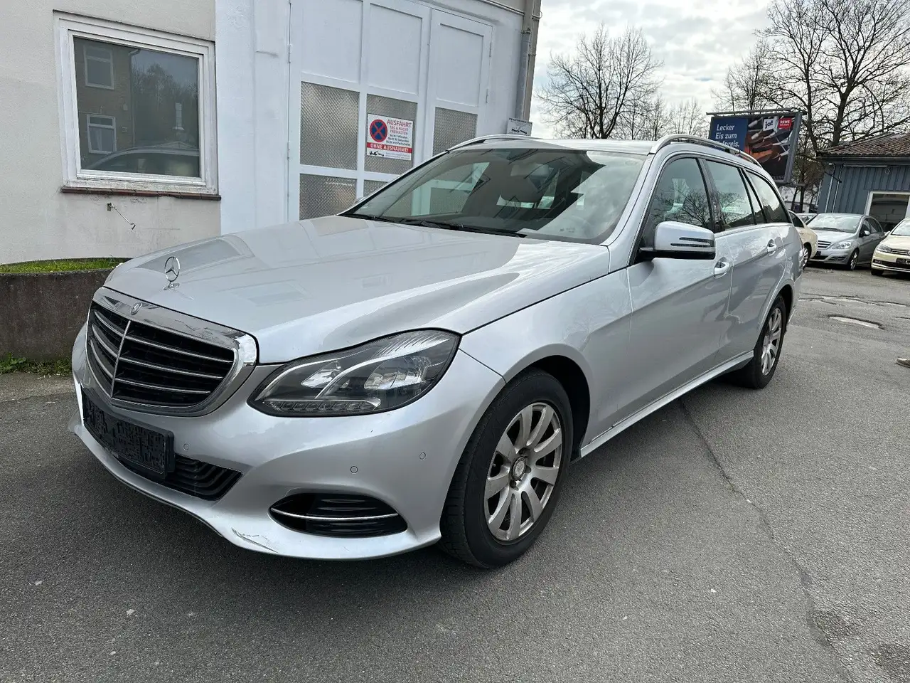 Mercedes-Benz E 200