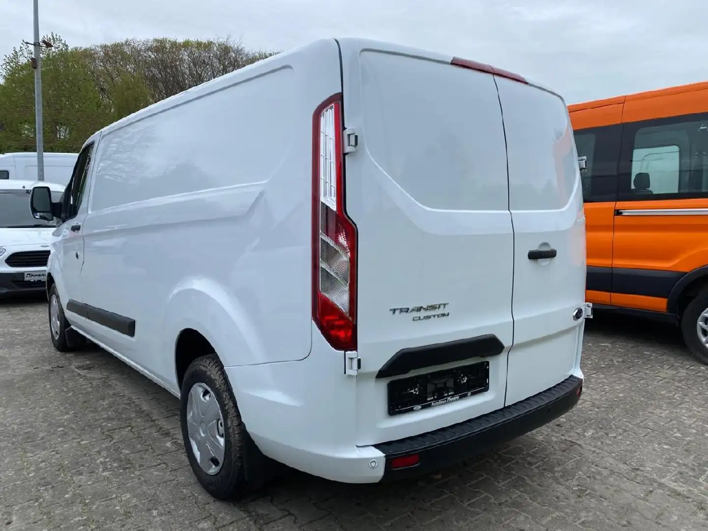 Ford Transit Custom 300 L2 Trend Weiß - 2