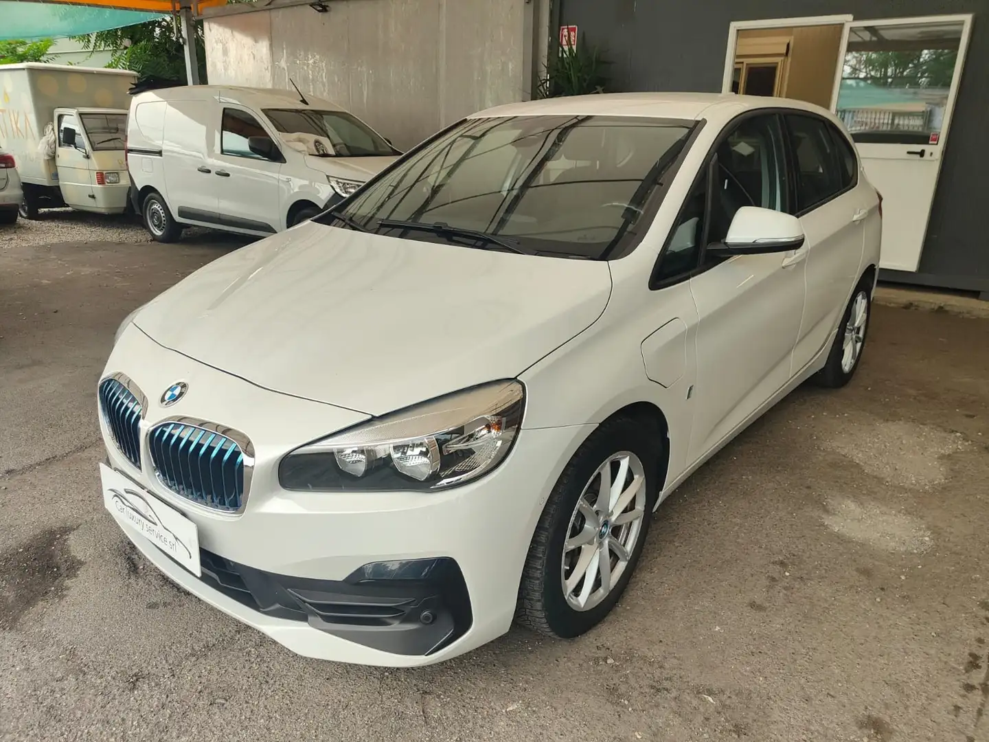 BMW 225 Serie 2  Active Tourer 225xe Active Tourer Weiß - 2