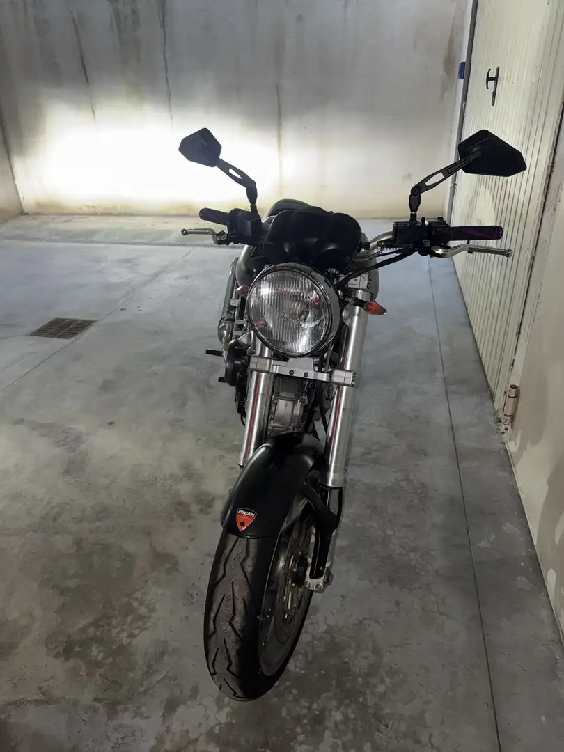 Ducati Monster 600 Dark - 2