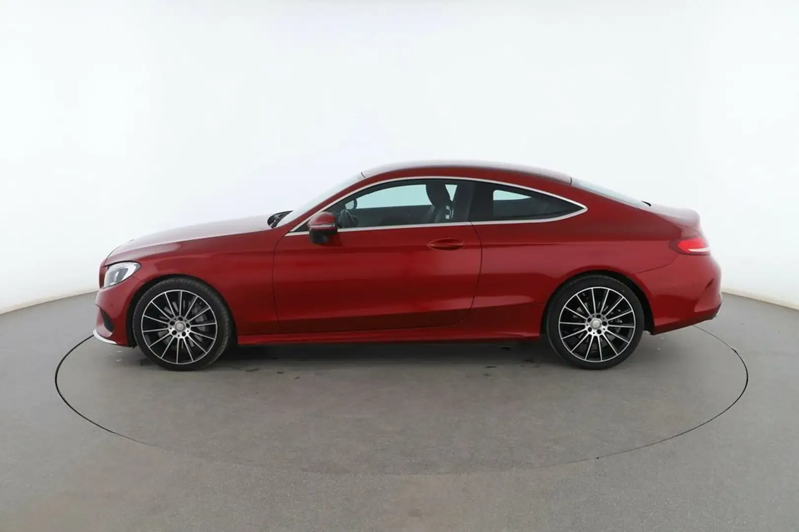 Mercedes-Benz C 300 AMG Line Rojo - 2
