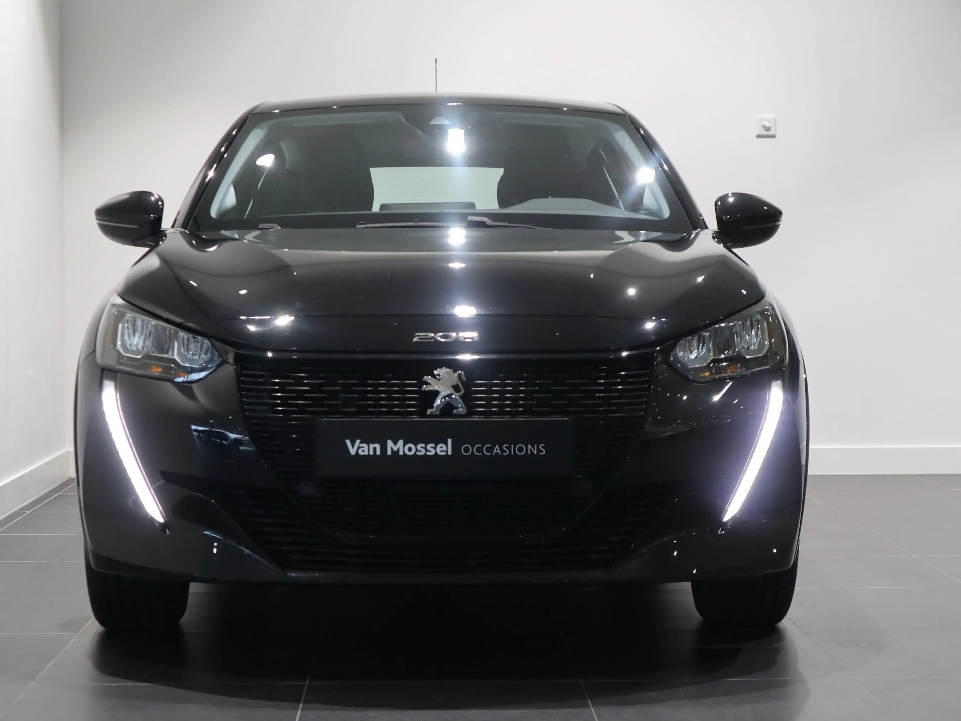 Peugeot e-208 EV Active Pack 50 kWh ANDROID AUTO/ APPLE CARPLAY — photo 2