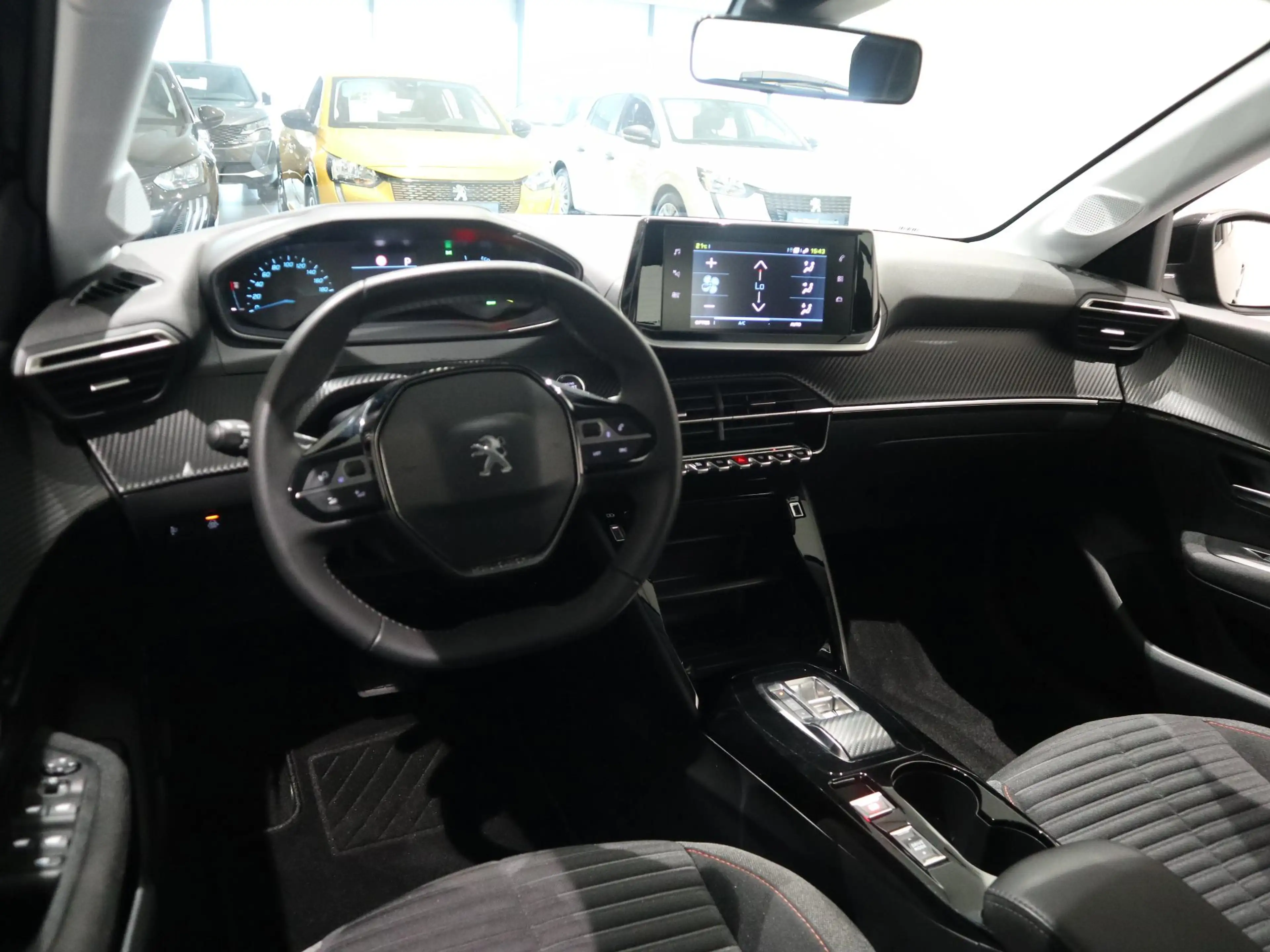 Peugeot e-208 EV Active Pack 50 kWh ANDROID AUTO/ APPLE CARPLAY — photo 8
