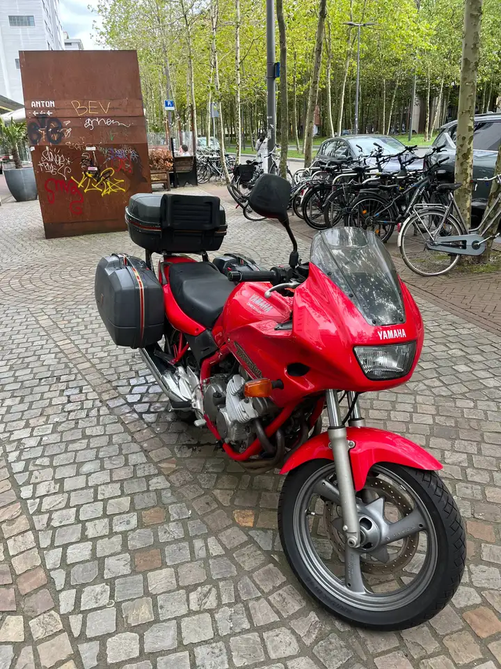 Yamaha XJ 600
