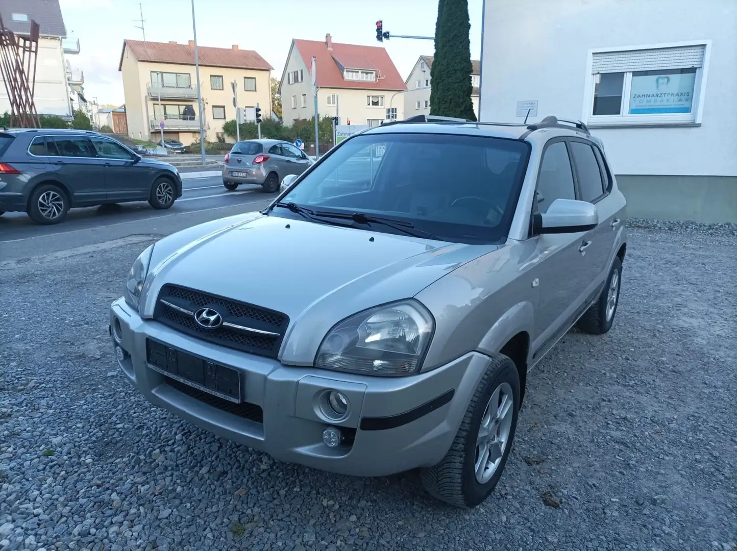 Hyundai TUCSON 2.0 CRDi VGT GLS**ALLRAD**AHK**KLIMA**ALU Silber - 2