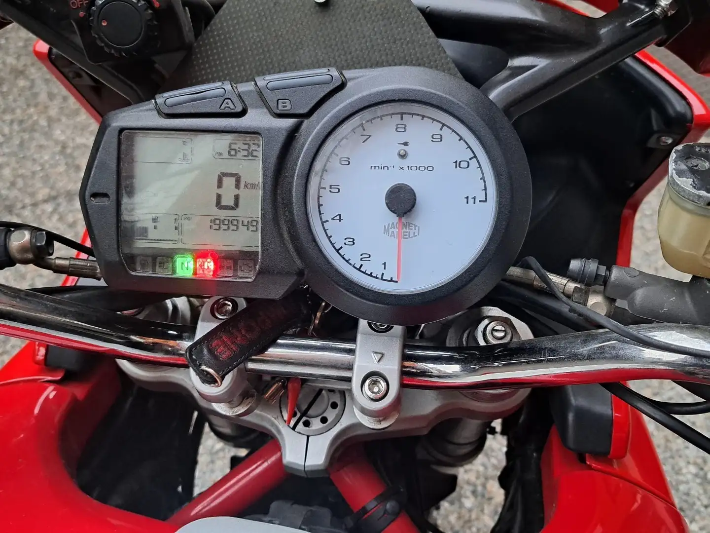 Ducati Multistrada 1000 crvena - 2