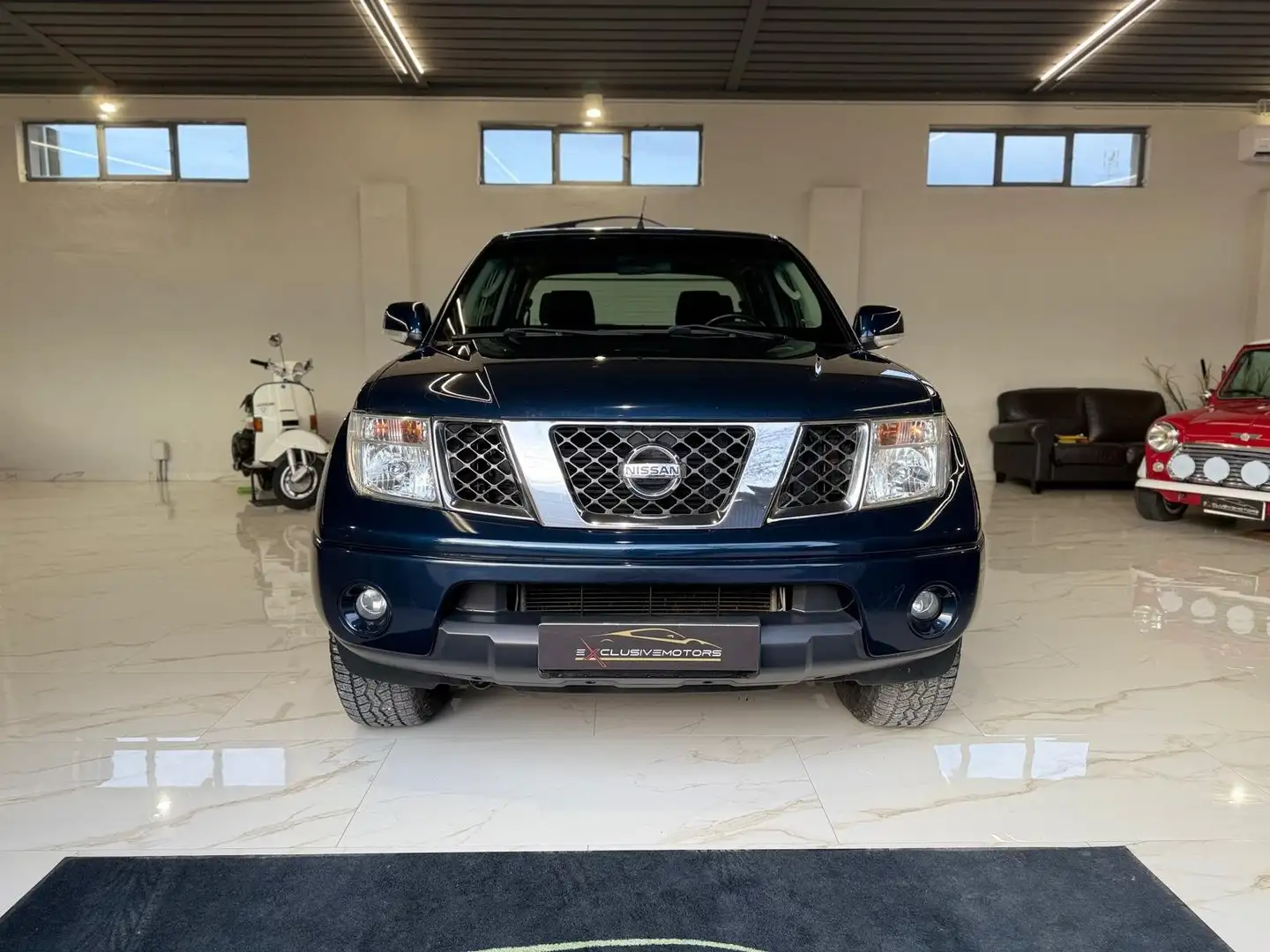 Nissan Navara Navara d.cab 2.5 dci Platinum 174cv Blu/Azzurro - 2