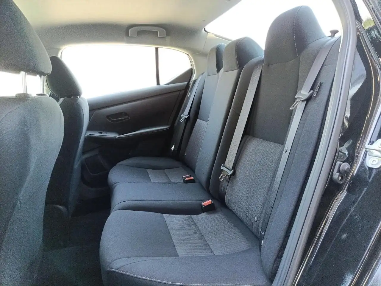 Nissan Sentra снимка Nissan Sentra