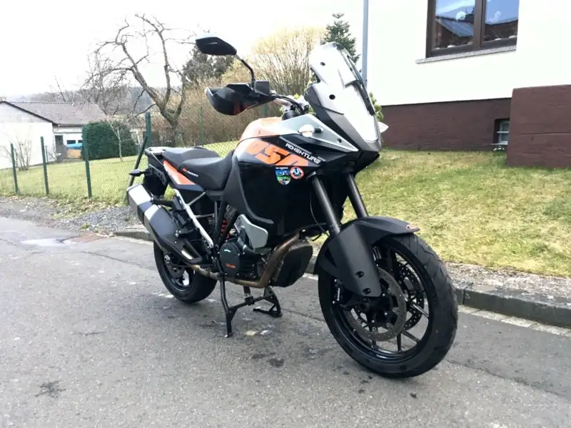 KTM 1050 Adventure - foto 4