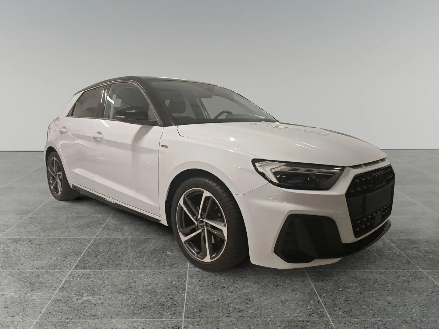 Audi A1 SPB 25 TFSI Adrenalin Black Edition Blanc - 1