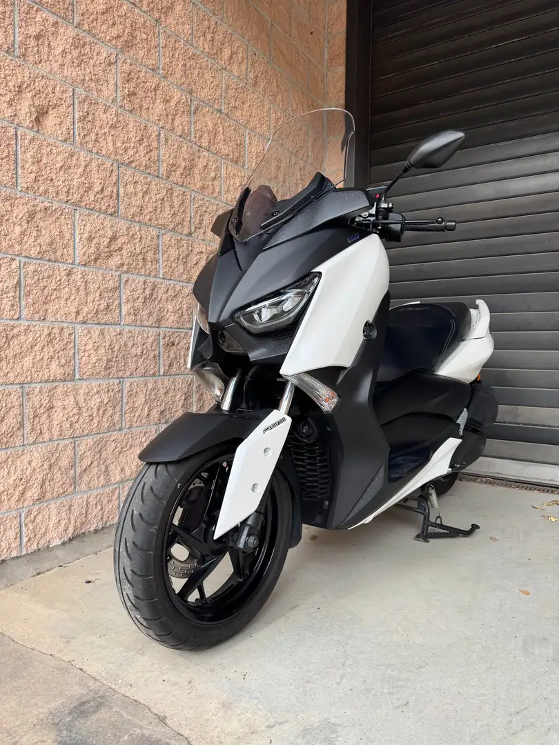 Yamaha X-Max 300 Tech Max Bianco - 1