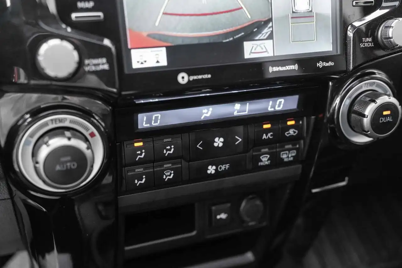 Toyota 4-Runner снимка Toyota 4-Runner