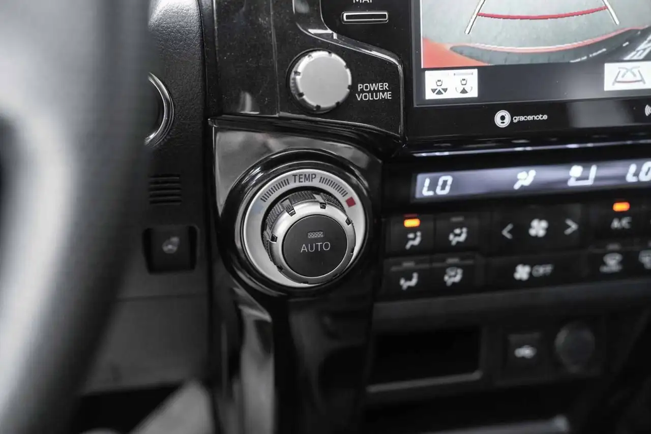 Toyota 4-Runner снимка Toyota 4-Runner