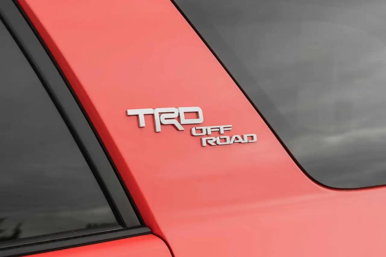 Toyota 4-Runner снимка Toyota 4-Runner